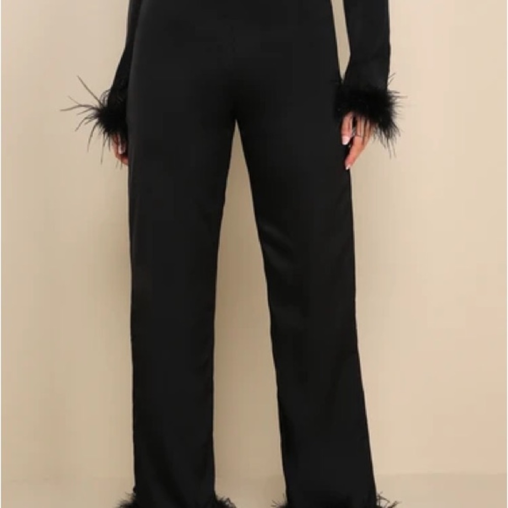 Lulu’s NWT Aura Black Satin High Rise Feather Trimmed Wide Leg Pants M